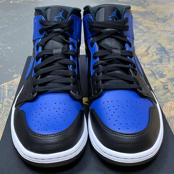 Nike Air Jordan 1 Mid Hyper Royal 554724-077 10 - Picture 3 of 10